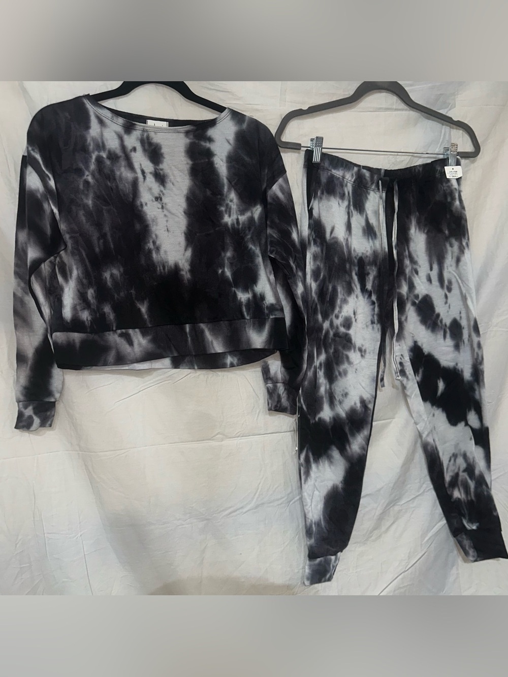 Jenni Black and White Intimates Label Top - Picture 1 of 3